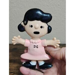 1969 United Feature Syndicate Lucy Van Pelt From Peanuts Bendable Figure